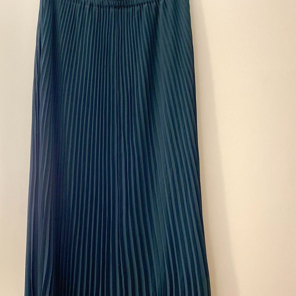 Emerald green pleated maxi skirt